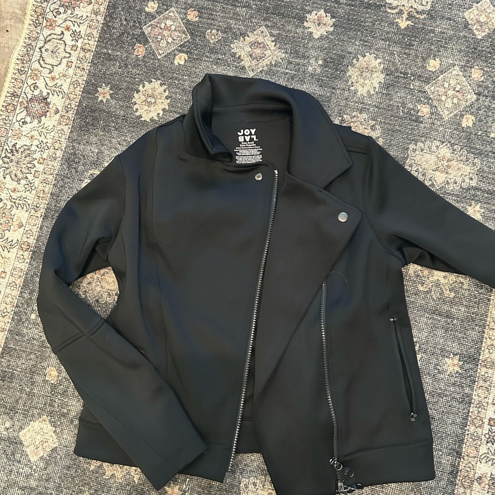 Black comfortable material joy lab athletic coat